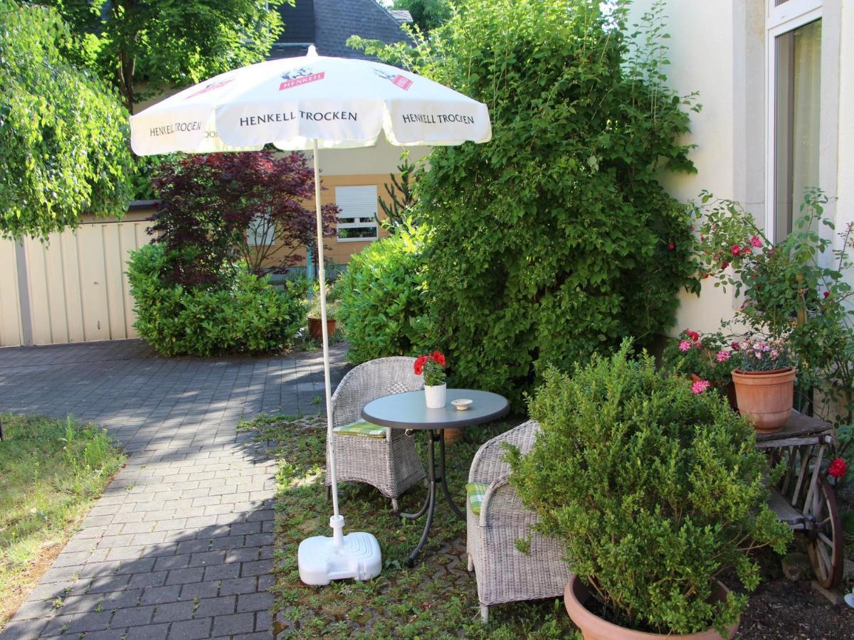 Apartments Und Zimmer Gaestehaus Matthias Dresden Exterior foto