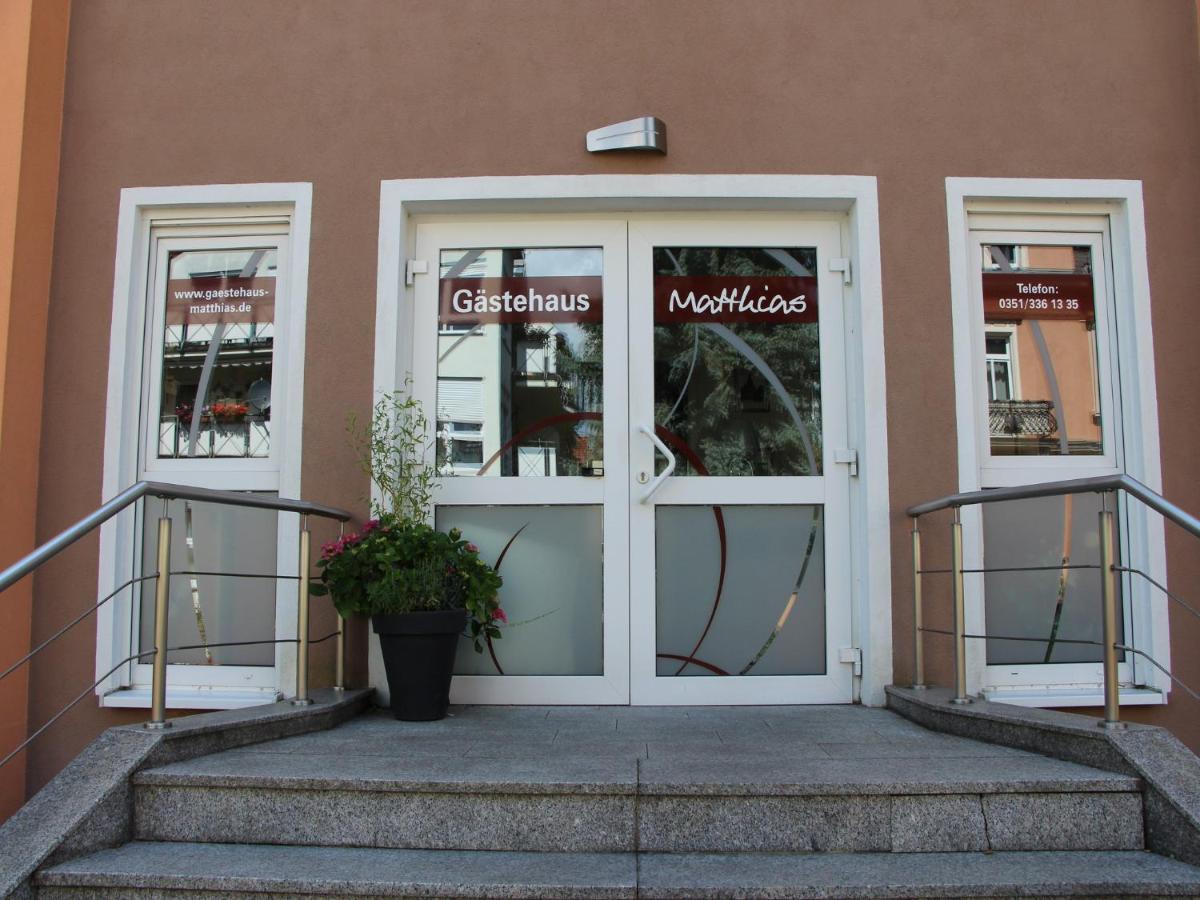 Apartments Und Zimmer Gaestehaus Matthias Dresden Exterior foto