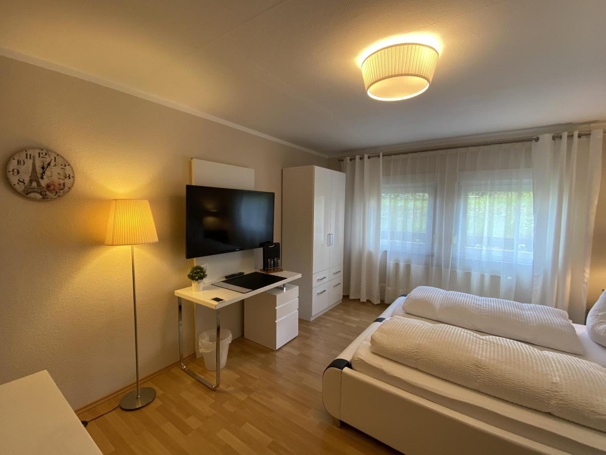 Apartments Und Zimmer Gaestehaus Matthias Dresden Quarto foto