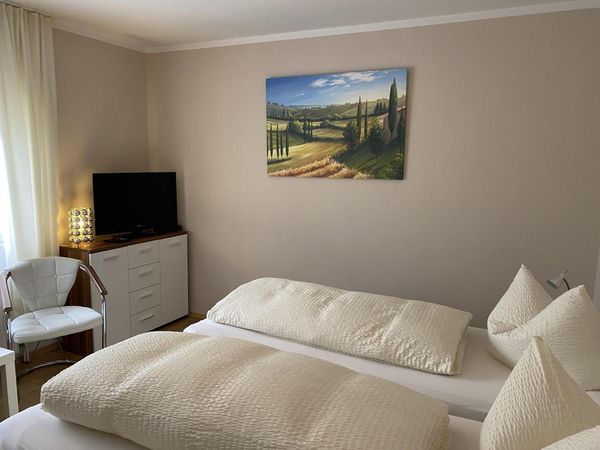Apartments Und Zimmer Gaestehaus Matthias Dresden Quarto foto
